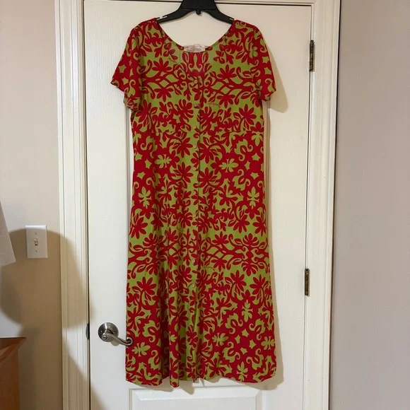 Floral Red and Green Manuheali’i Dress - Picture 1 of 15